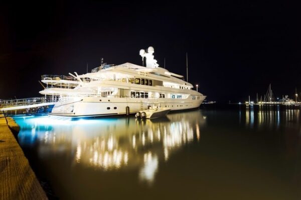 yacht rentals in Dubai