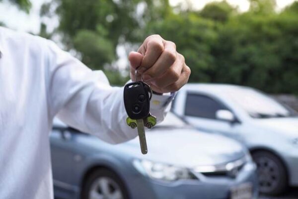 Not Just for Tourists: When Locals Choose to Rent Tourists