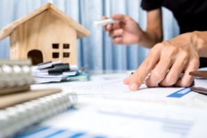 Building vs. Buying a House